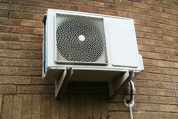 Di dời máy lạnh